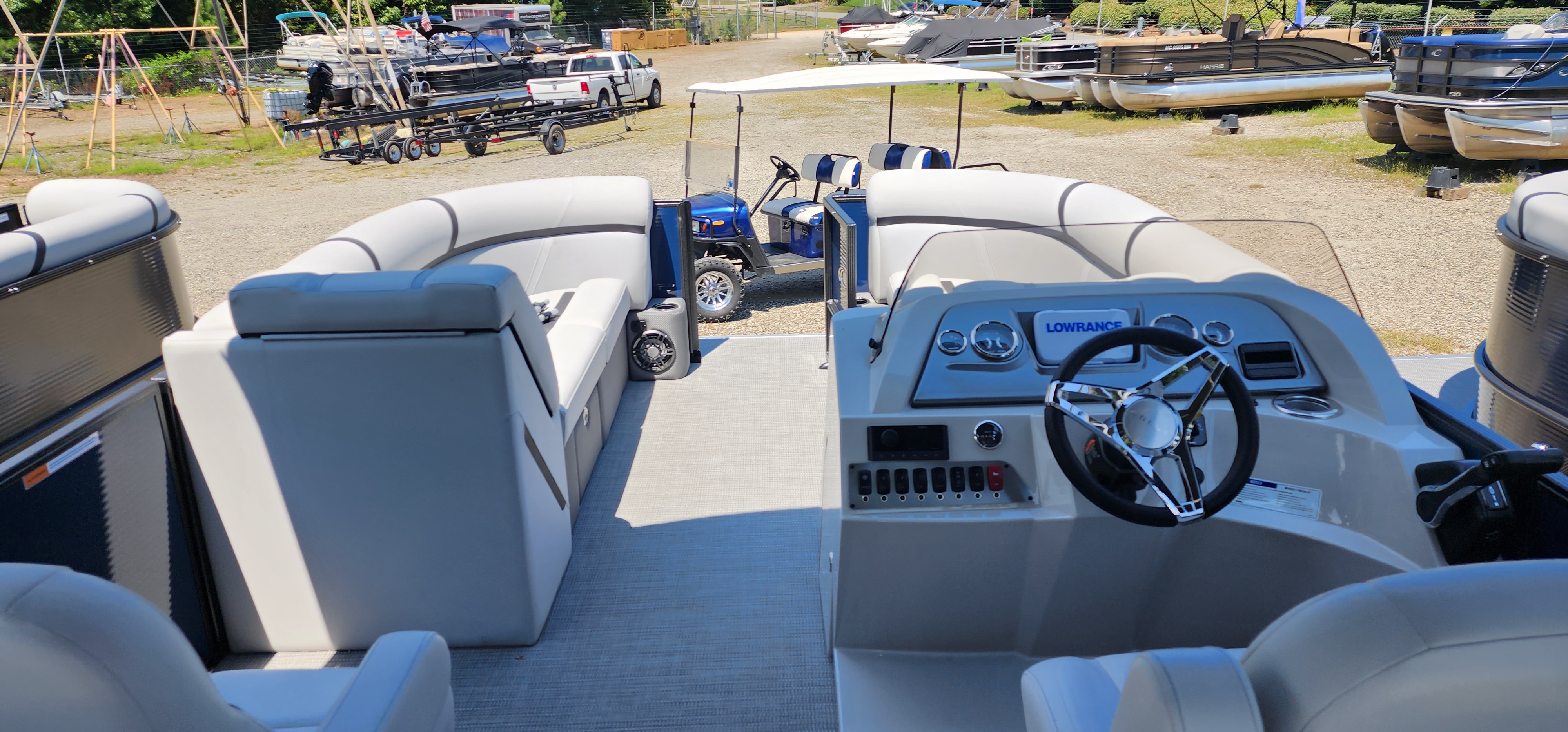 2024 Classic LX 220 SLRC Crest Pontoons Lake Norman Boat Rentals